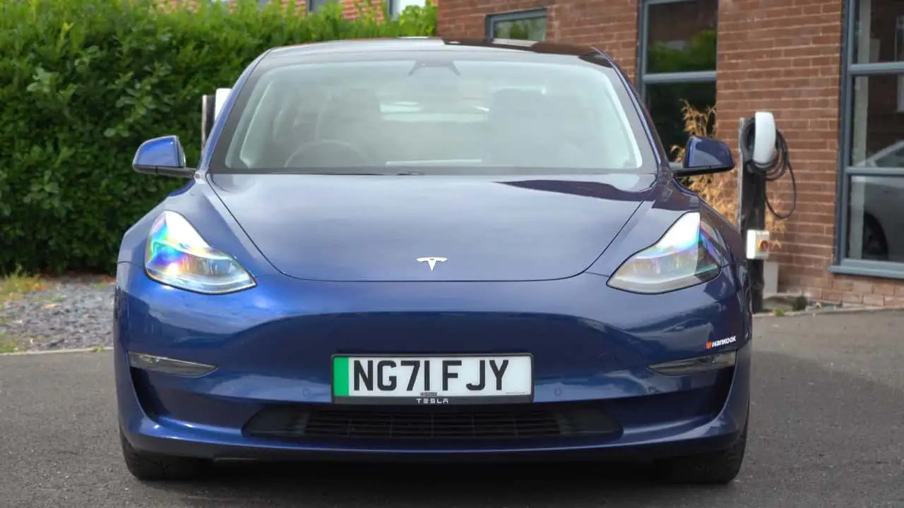 一辆跑了25万英里的Model3，让我重新思考电动车的耐用性今天看到一则新闻，心里挺有感触的。一辆特