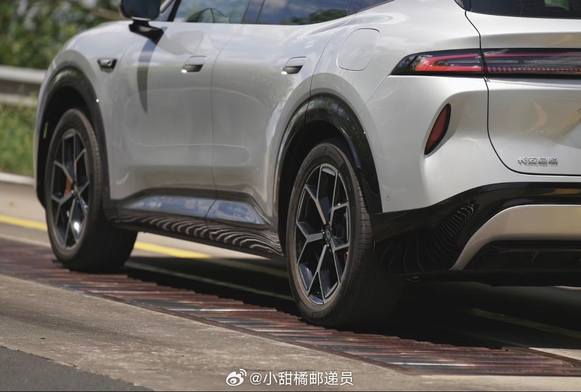 实测启源Q06，家用SUV的务实之选拿到启源Q06实车简单体验了一番，抛开宣传参数，聊聊真实上手感受