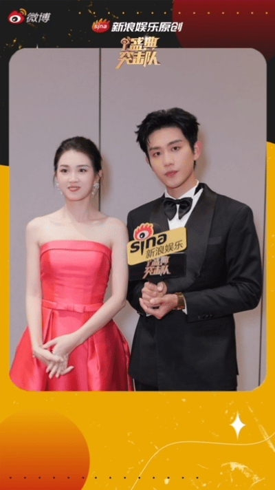 白方文说见到郭宇欣就想笑郭宇欣白方文现场约铁锅炖玩五连拍，俩人各摆各的搞怪造型