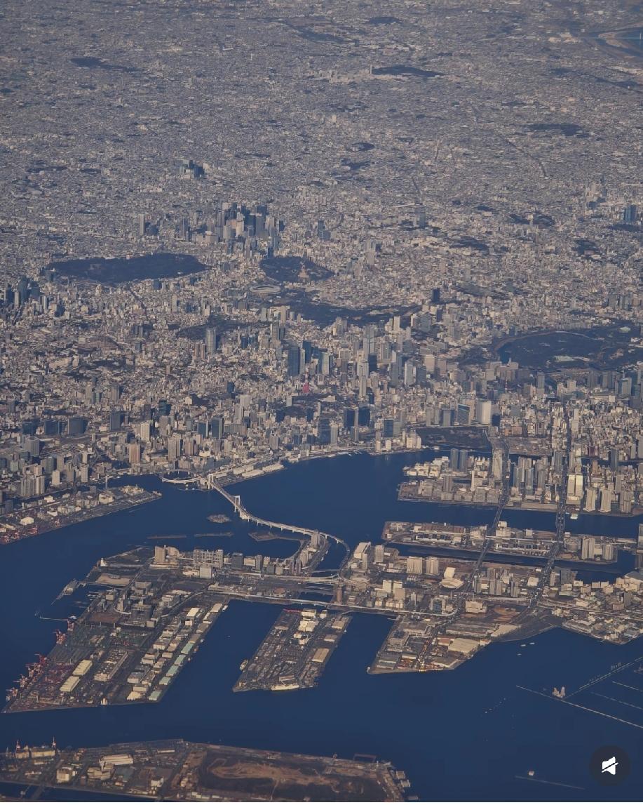东京是一个环海国家，同样靠海，上海的天空每天都是灰蒙蒙的[捂脸哭][捂脸哭]