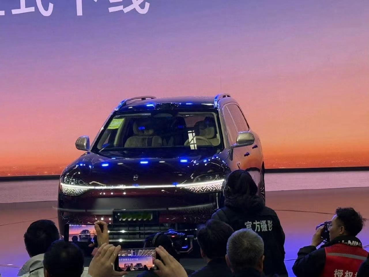 高净值人群的认同，是问界M9最好的试金石重磅好消息，50万级销冠问界M9再破纪