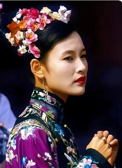 陈冲从创作角色的角度谈裸露，脸和屁股没有什么区别，都是表演的一个载体。以青春清