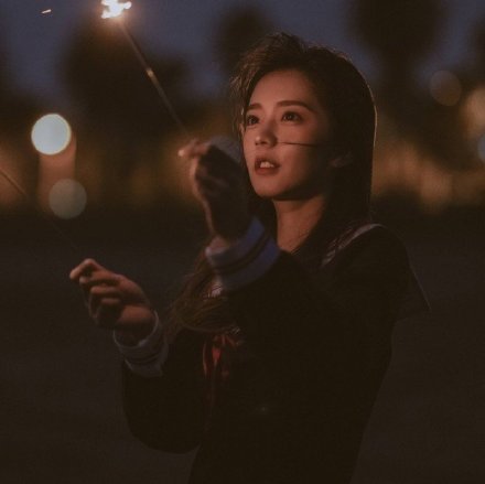 -圈子小，事很少，也挺好岁月一场，好的坏的，