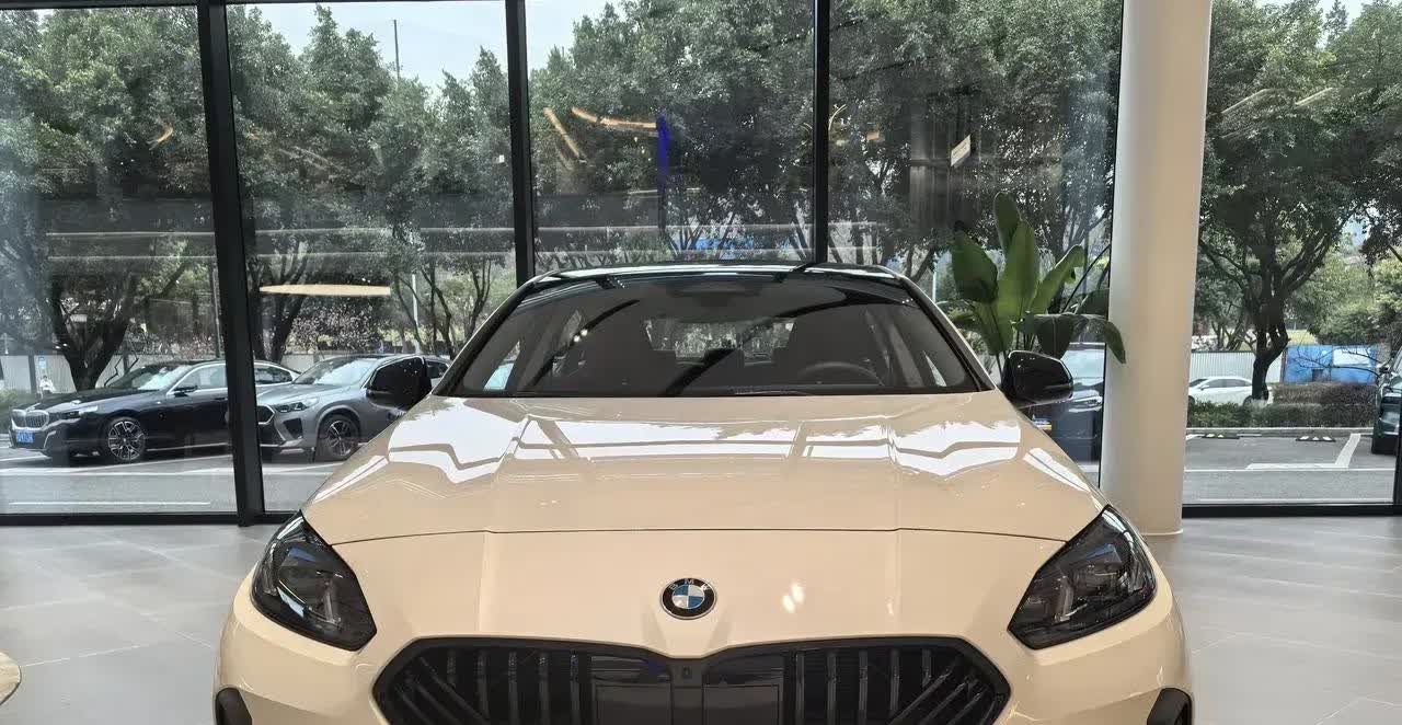 最好开的十款车，你选哪个？第一款：奥迪A6，40万。第​二款：宝马5系，