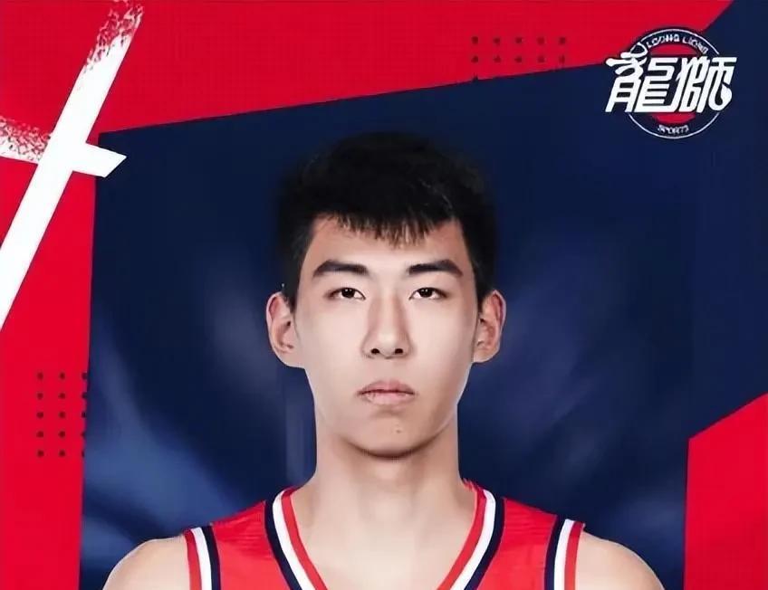 从杜锋骂声里逃到广州，徐昕这步棋走亏了？当初徐昕跟杜锋当众吵翻，铁了心要离开广