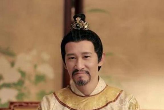 公元757年，新皇帝李亨给李隆基写信：父亲，你回来做皇帝，我依旧做太子。不料，李