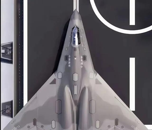 歼50横空出世！歼35电磁弹射碾压F-35C，六代机已试飞