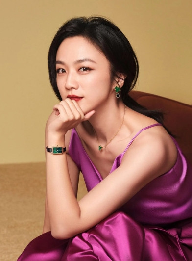 观察了许久终于从汤唯的日常穿搭里悟出一个道理女人过了三十岁可以素颜可