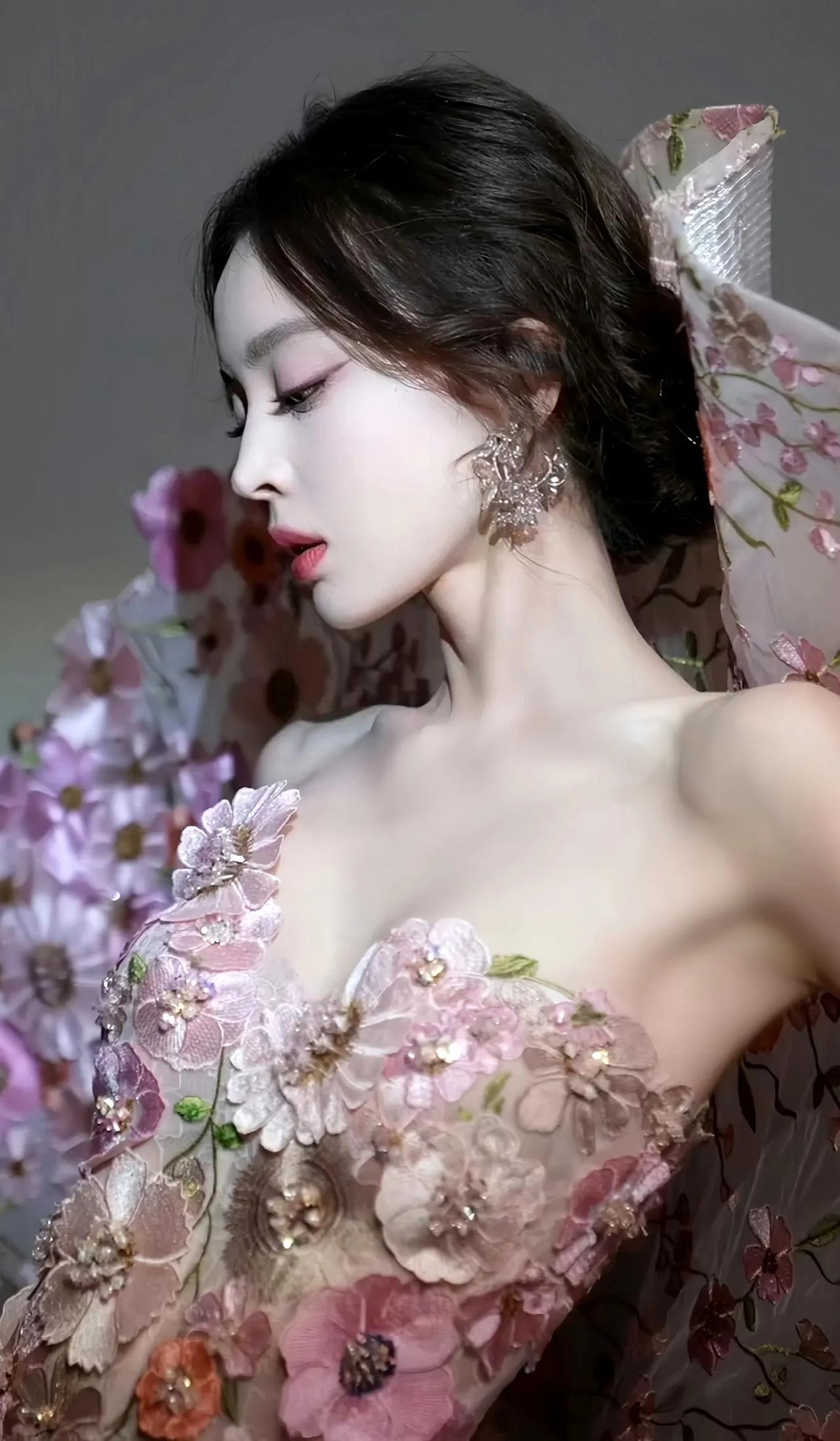 美的垂涎欲滴晒图笔记大赛古力娜扎的性感照片古力娜扎的成长经历娜扎古力娜扎