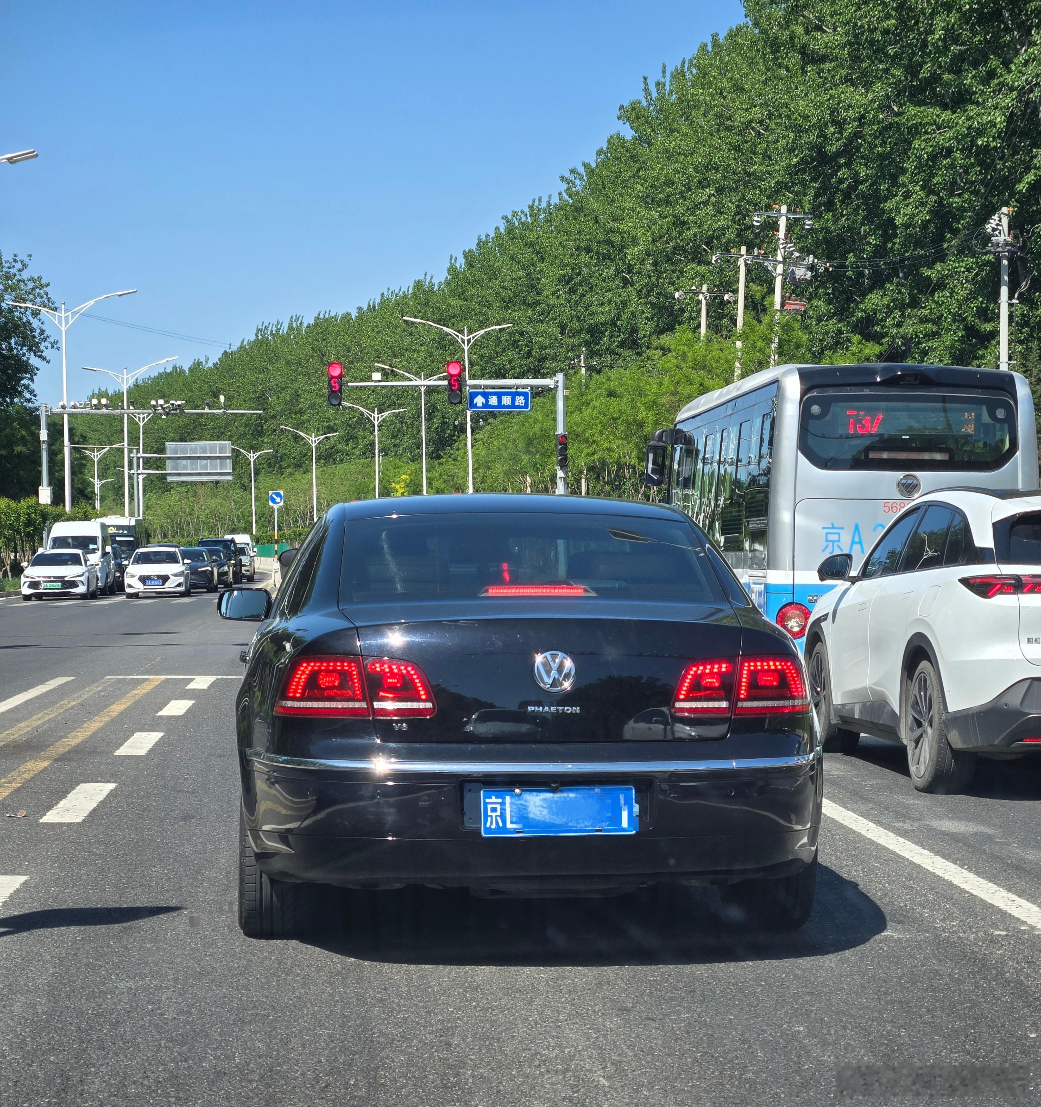 最近010遇到了好多大哥和大嫂。大v聊车