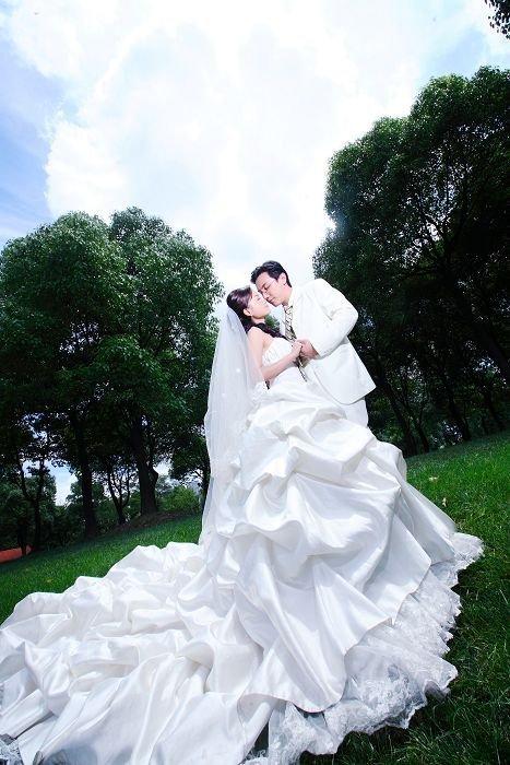 28岁生日那天，她拖着行李箱走了！5年青春喂了狗，男人的“再等等”全是骗局