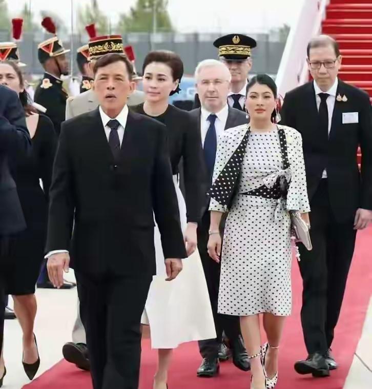 年轻就是好呀！思梵蕊公主这一次，轻松碾压了继母苏提达！谁能想到，帕公主离开后，