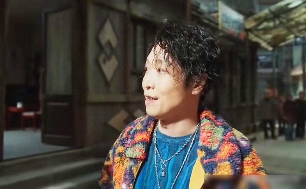 跟着央视看《老舅》，说好听点达达是不靠谱，说难听点他是二儿啊。本来崔国明是带