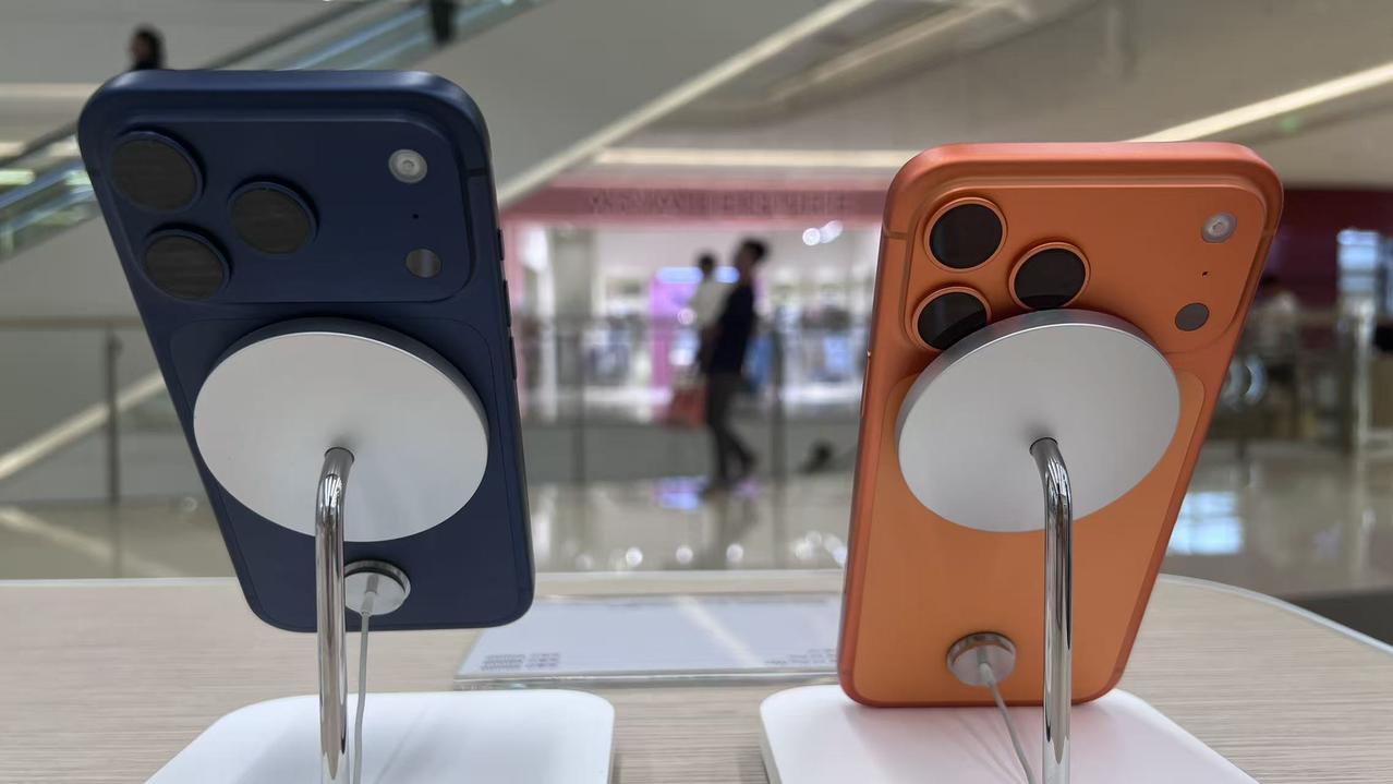 苹果这波涨价，太鸡贼了……刚捋了一下iPhone18Pro的爆料走向，越想