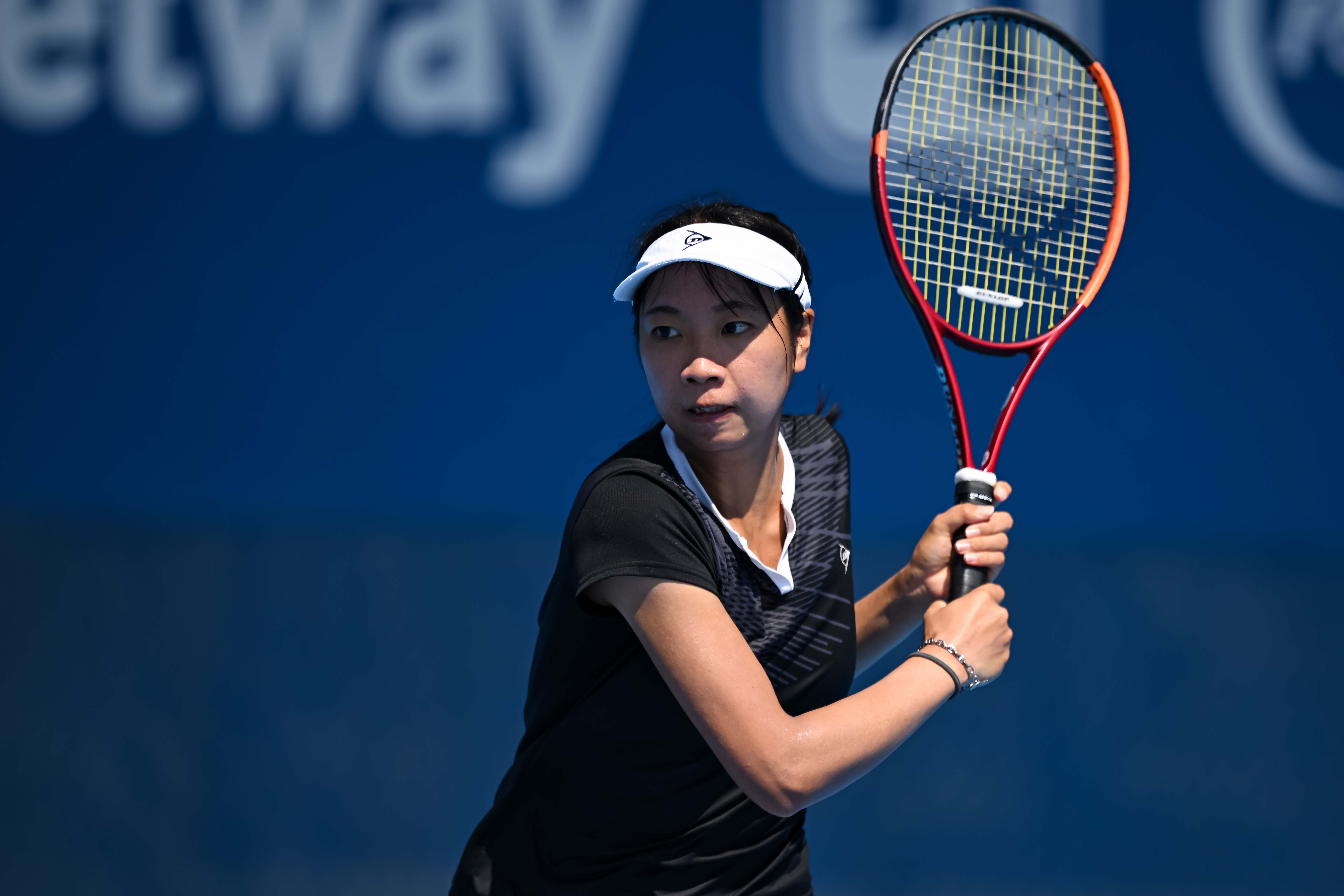 连续两站挑落种子球员💣WTA1000辛辛那提站第二轮，伊藤葵以6-14-6