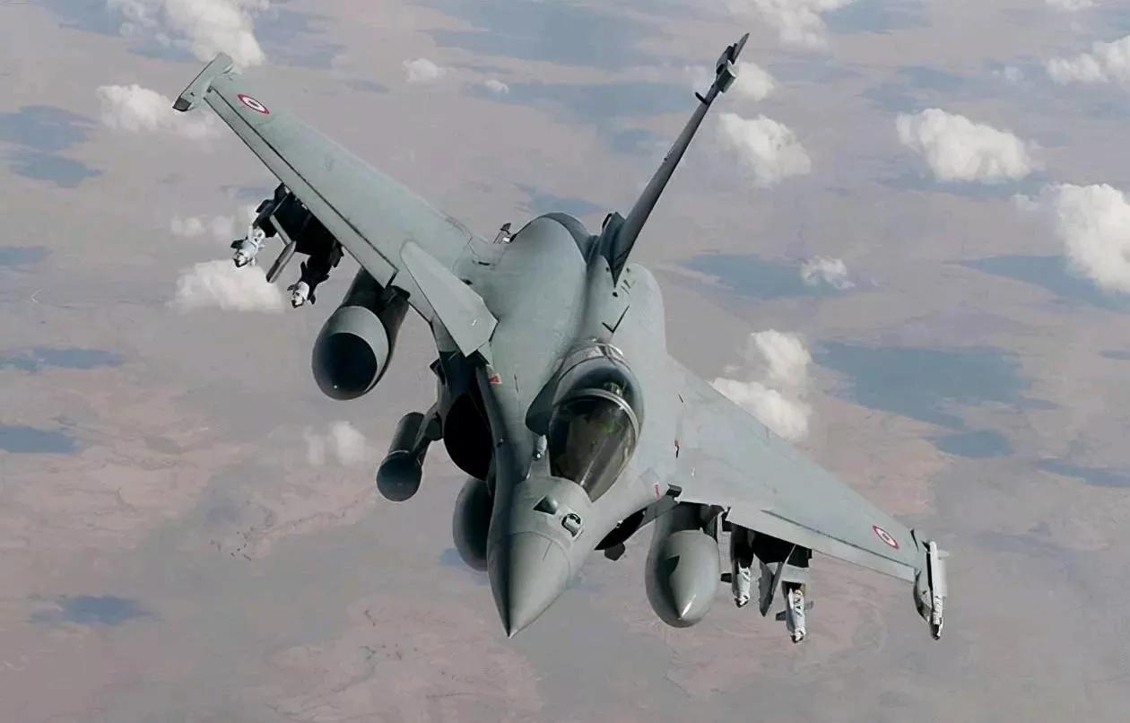 塔斯社报道，当地时间17日，法国左翼党派“法兰西爱国阵线”领导人菲利波，在社媒发