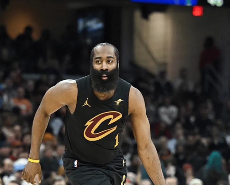 树挪死，人挪活！大胡子哈登来到克利夫兰骑士队之后，这一切，都变了。久违的哨子