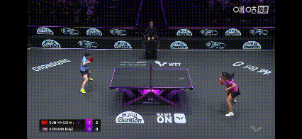 赛场上没朋友，莎莎和迪亚兹打球也是能把自己打生气的，还气得要打自己[偷笑