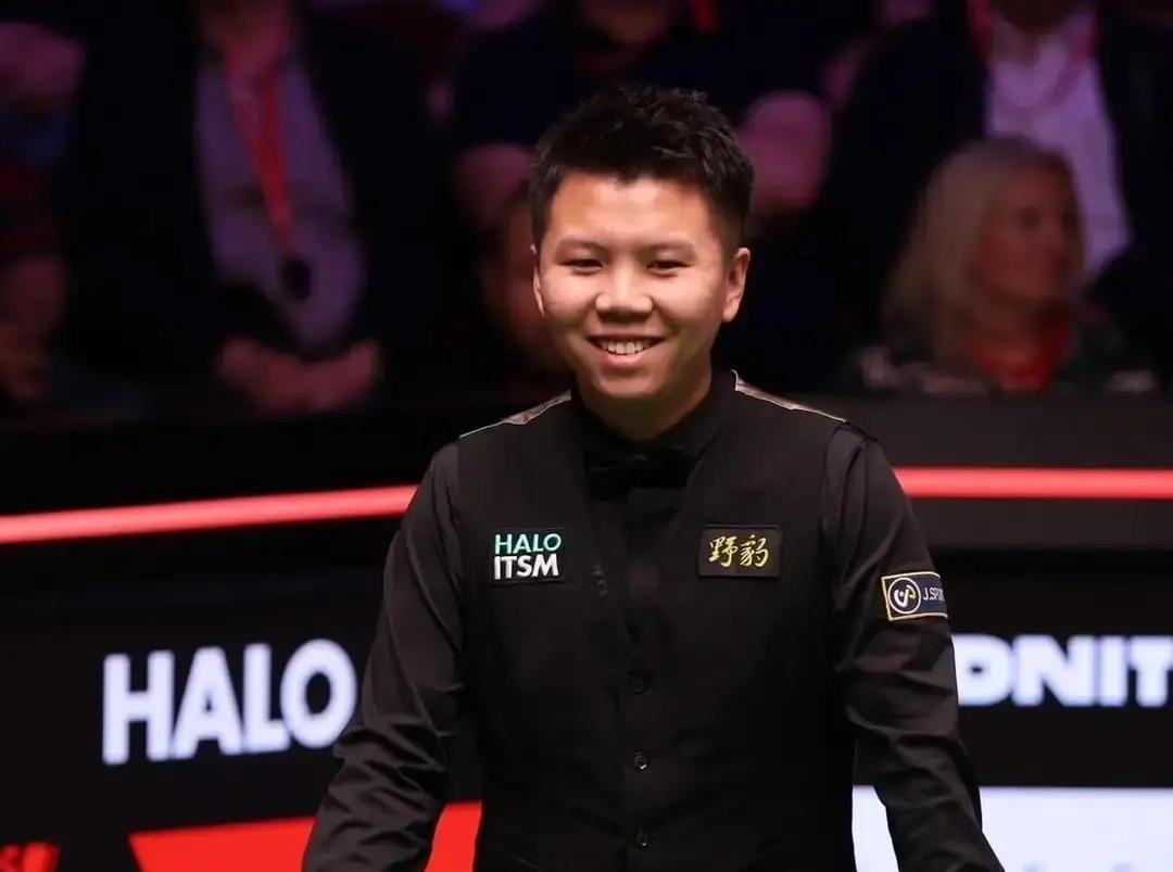 我们都被“顶尖技术”骗了。中国斯诺克选手的软肋，从来不是那颗打不进的决胜局黑球。