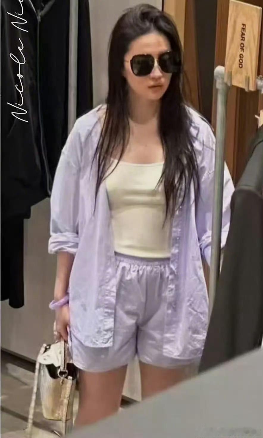 刘亦菲离开美颜滤镜看起来还仙吗​​​