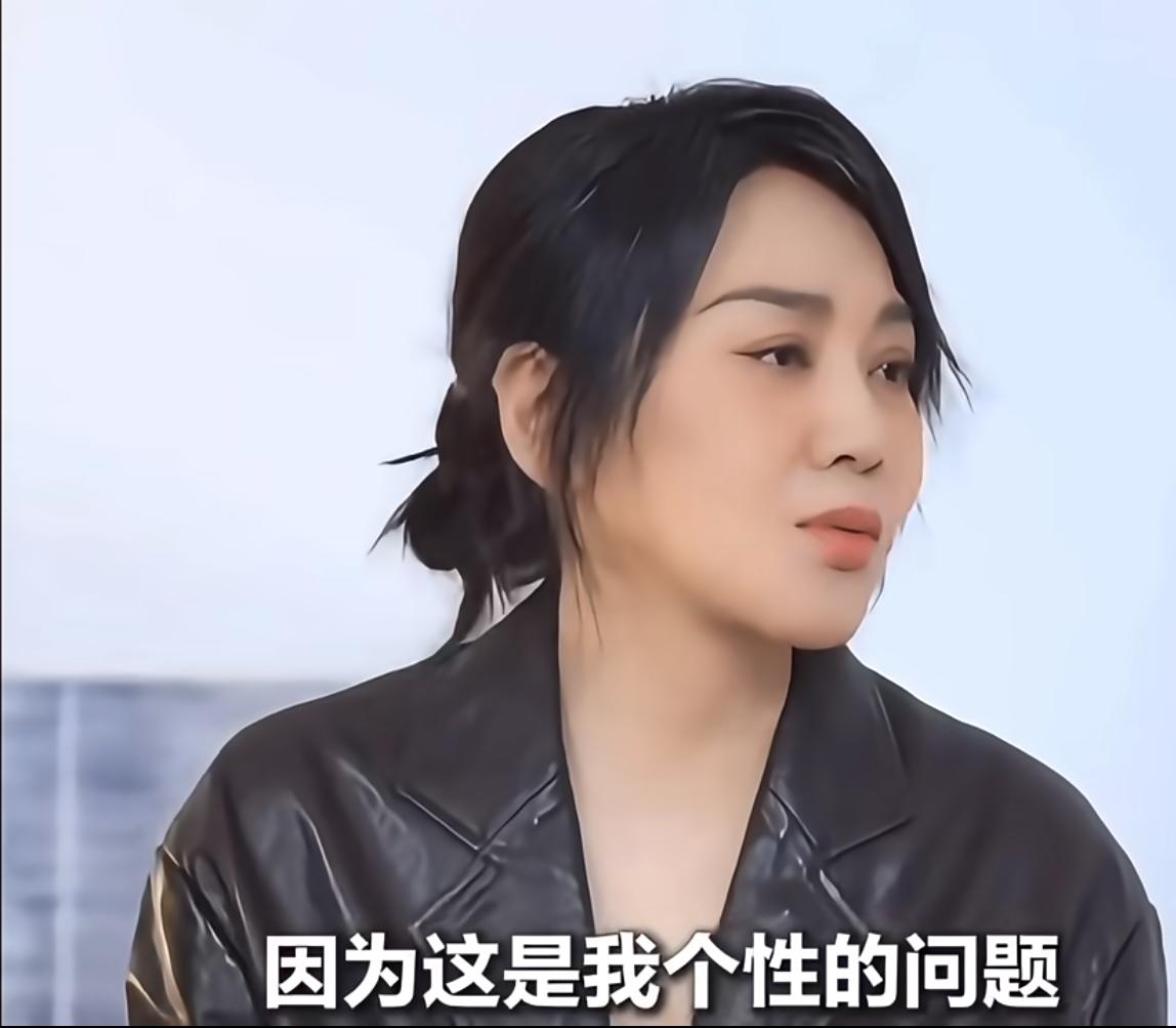 闫妮回复“微醺”说大家开心就好！哈哈哈，湾区晚会闫妮火了，一曲《Mojito》