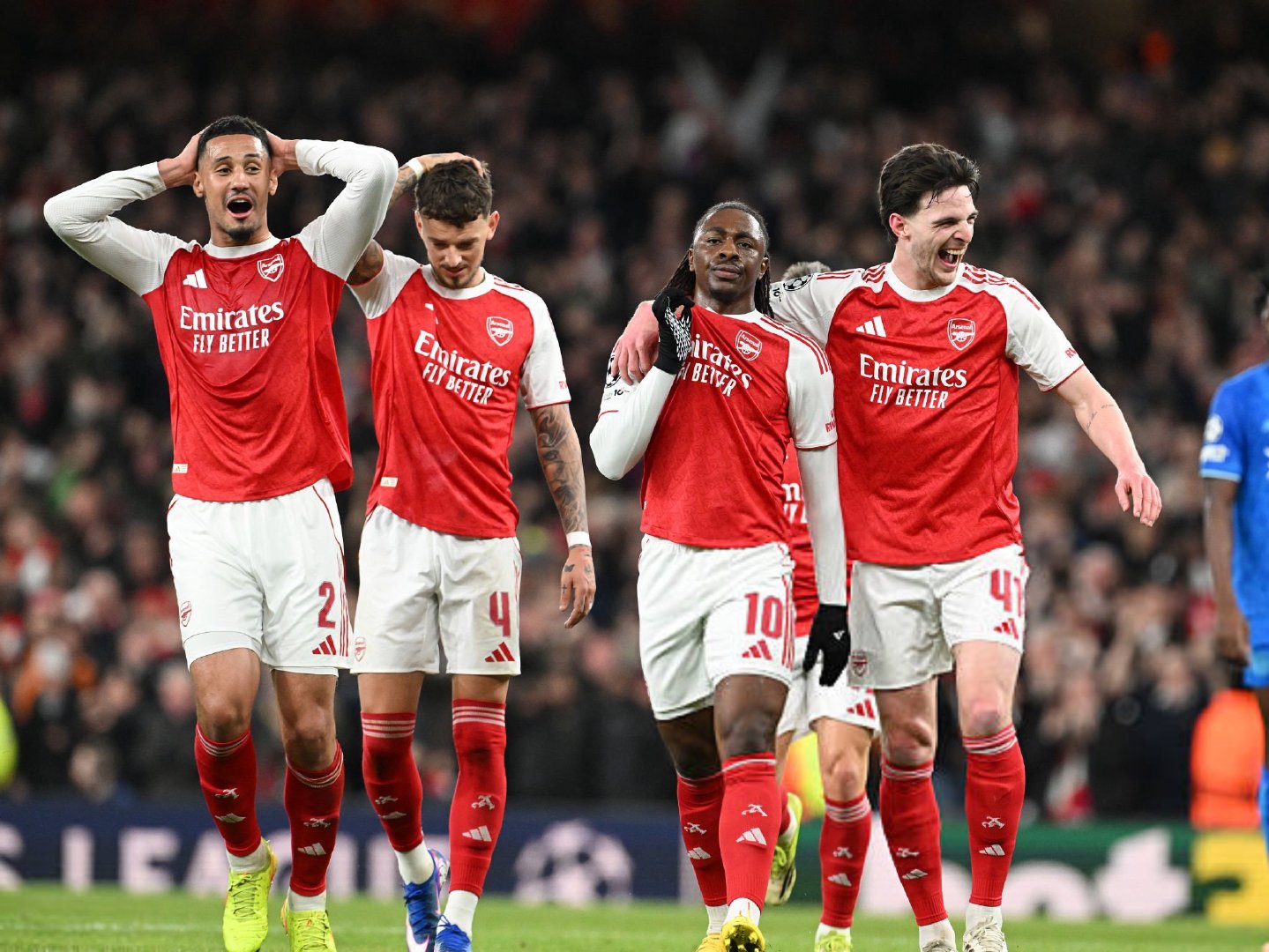 埃泽赛后采访：谈进球：“我都不知道做梦能不能做出这样的球！当时就看见了起脚的机会