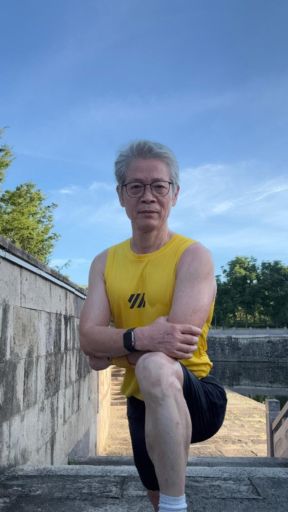 坚持运动，没法让30岁的你重回20岁，但十年之后你会发现：当同龄人日渐衰老，你