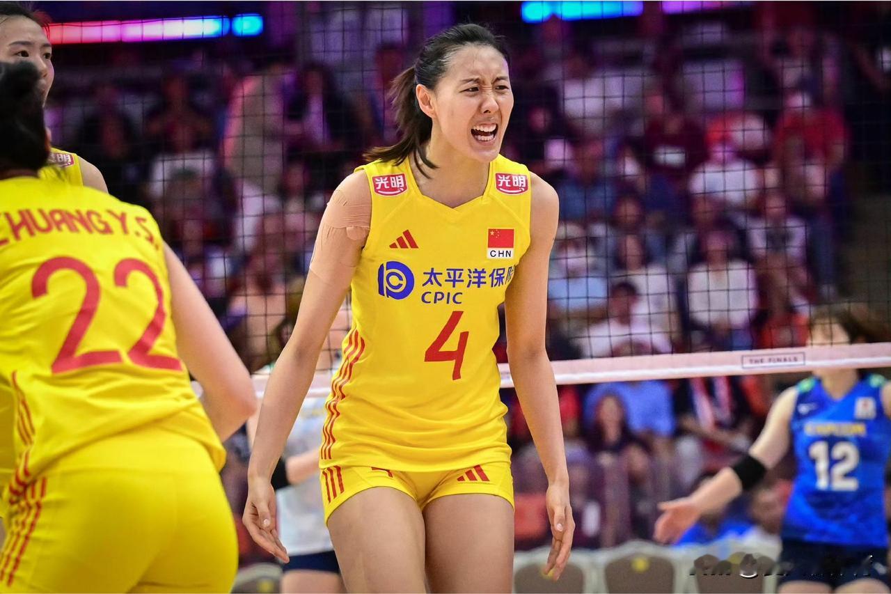 山东女排有杨涵玉真的是好福气啊！杨涵玉今年女排联赛状态最好的一场比赛，无论是拦网