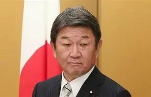 日本警告中国，要求中国必须接受南海仲裁结果！7月12日，根据日媒报道，日本外务大