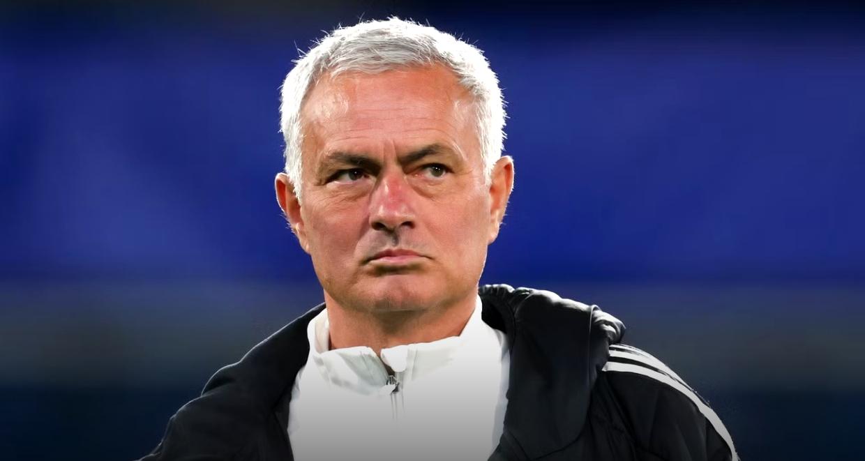 穆帅放弃下赛季重返英超，执教纽卡，已本菲卡达成协议，继续执教。英超纽卡斯尔俱乐