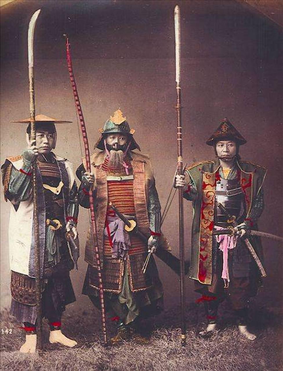 中国两次把日本打服了，一共换来了将近一千两百年的安生。170艘打400艘，赢