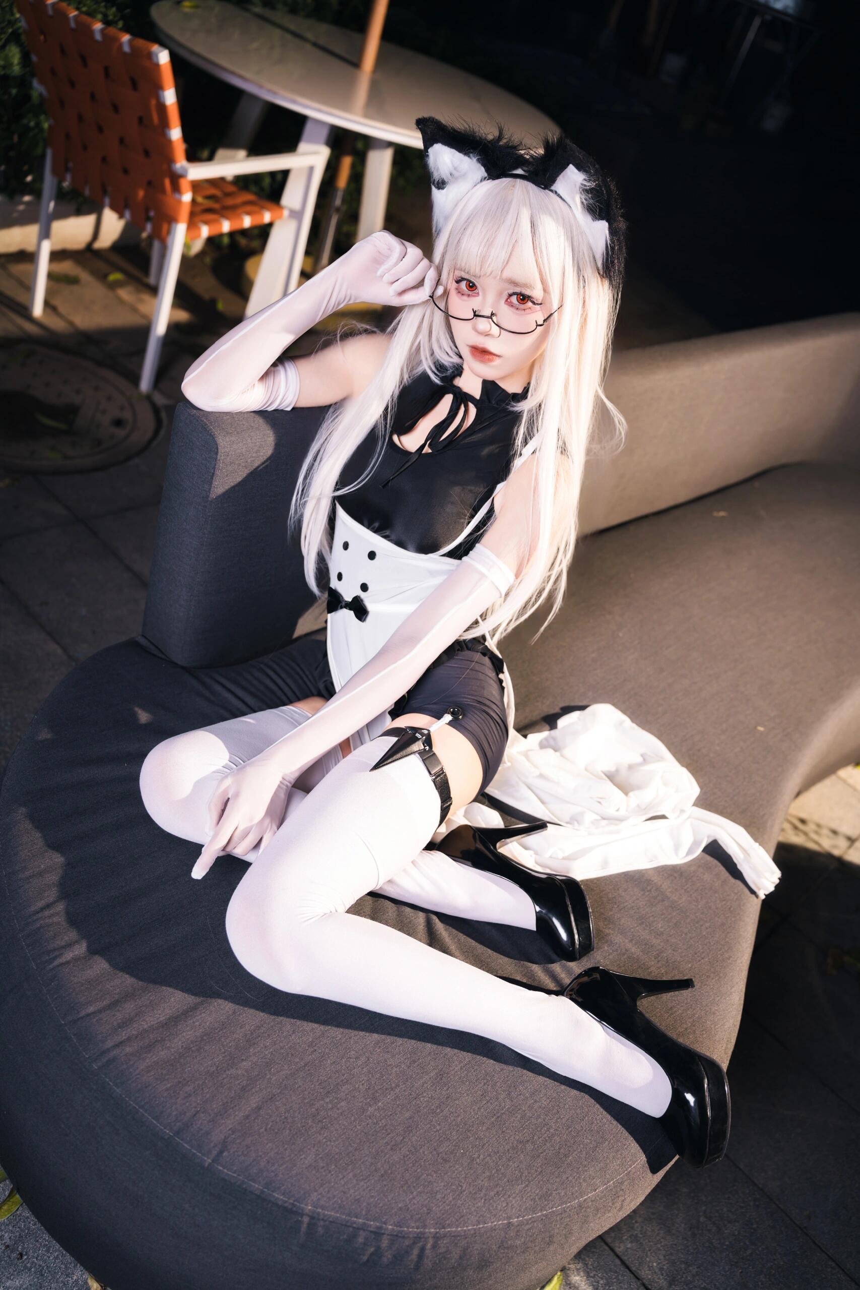 修女cos 这谁能顶得住啊 一种很新的cosplay 白丝yyds 这...