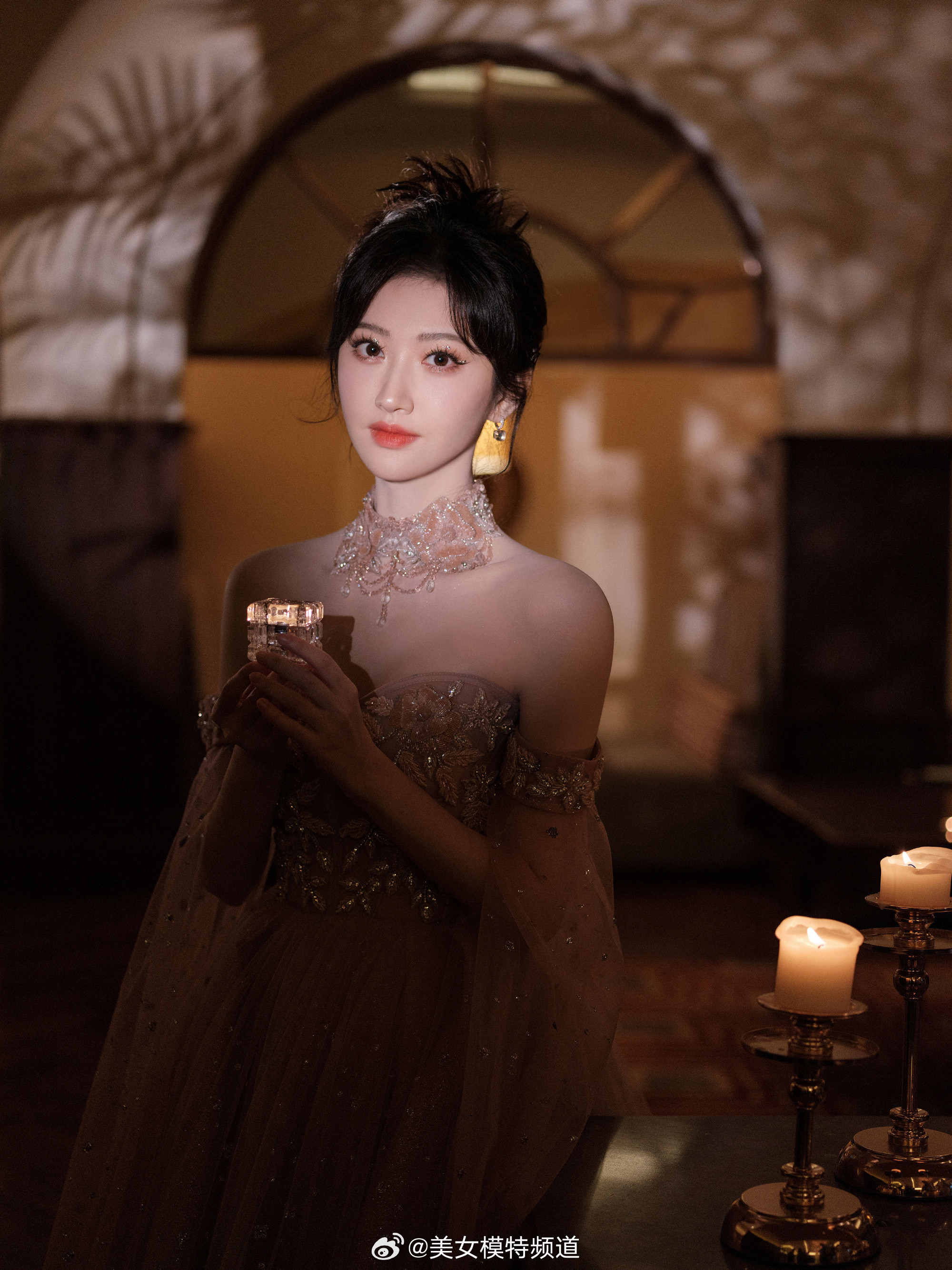 景甜澳门之歌舞台造型