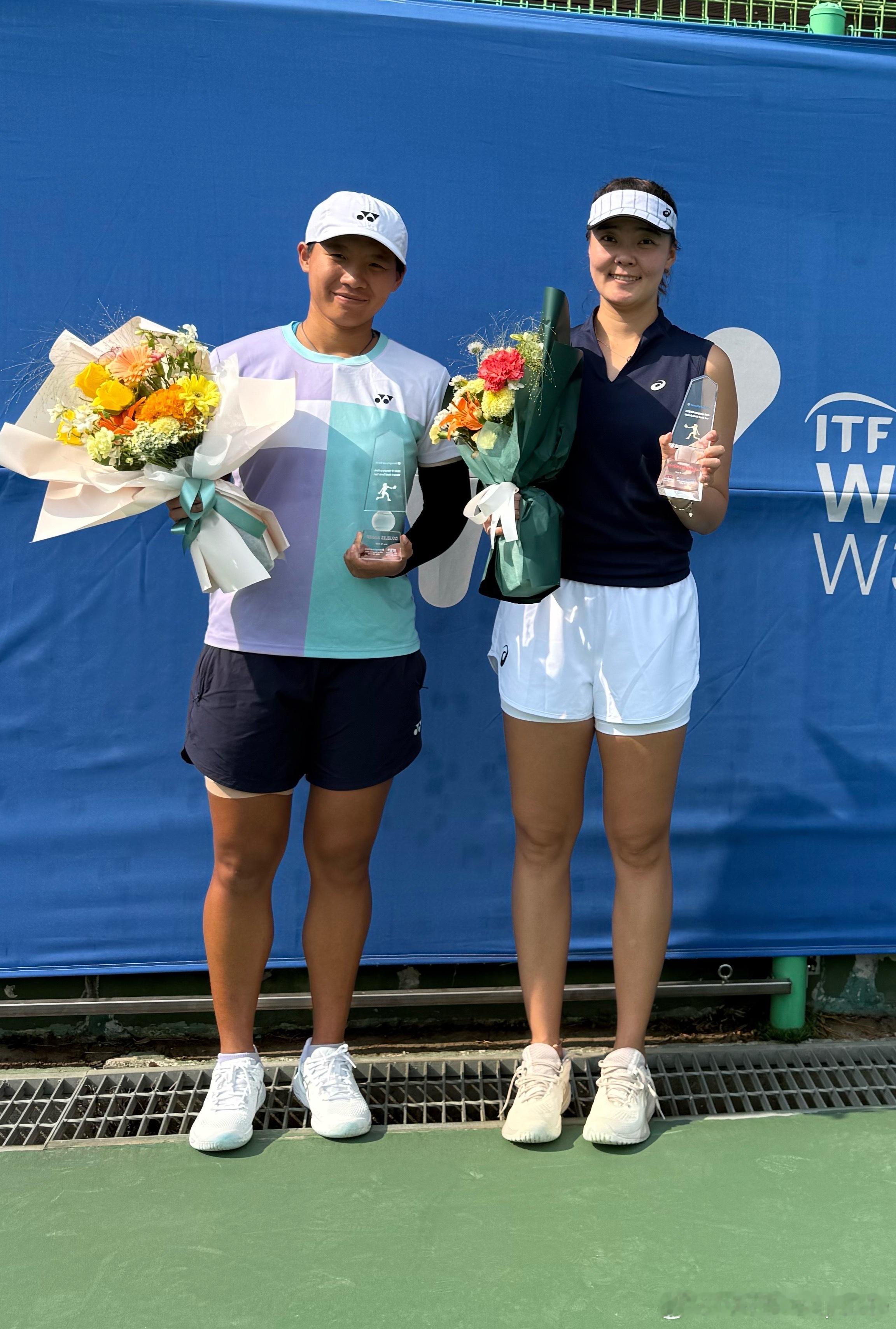 🥈🇩🇪W75女双决赛🇨🇳丰硕/🇨🇳李宗钰2-6/2-6🇸🇰J