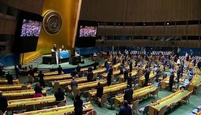 最后一刻，俄罗斯也弃权了，安理会胜负已分，特朗普送中方一句话，就在联合国安理会举