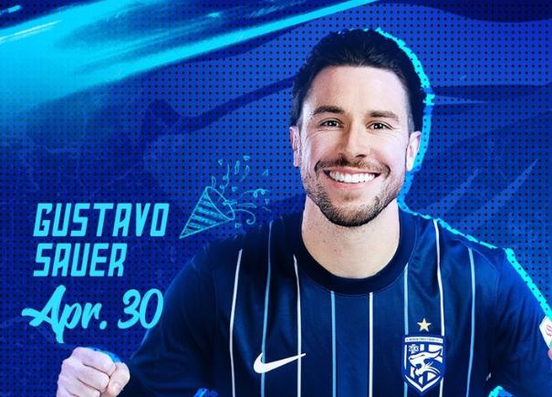 先简单说下这事儿：武汉三镇头一场打国安，主教练莫拉不知道咋想的，硬是把状态火热的