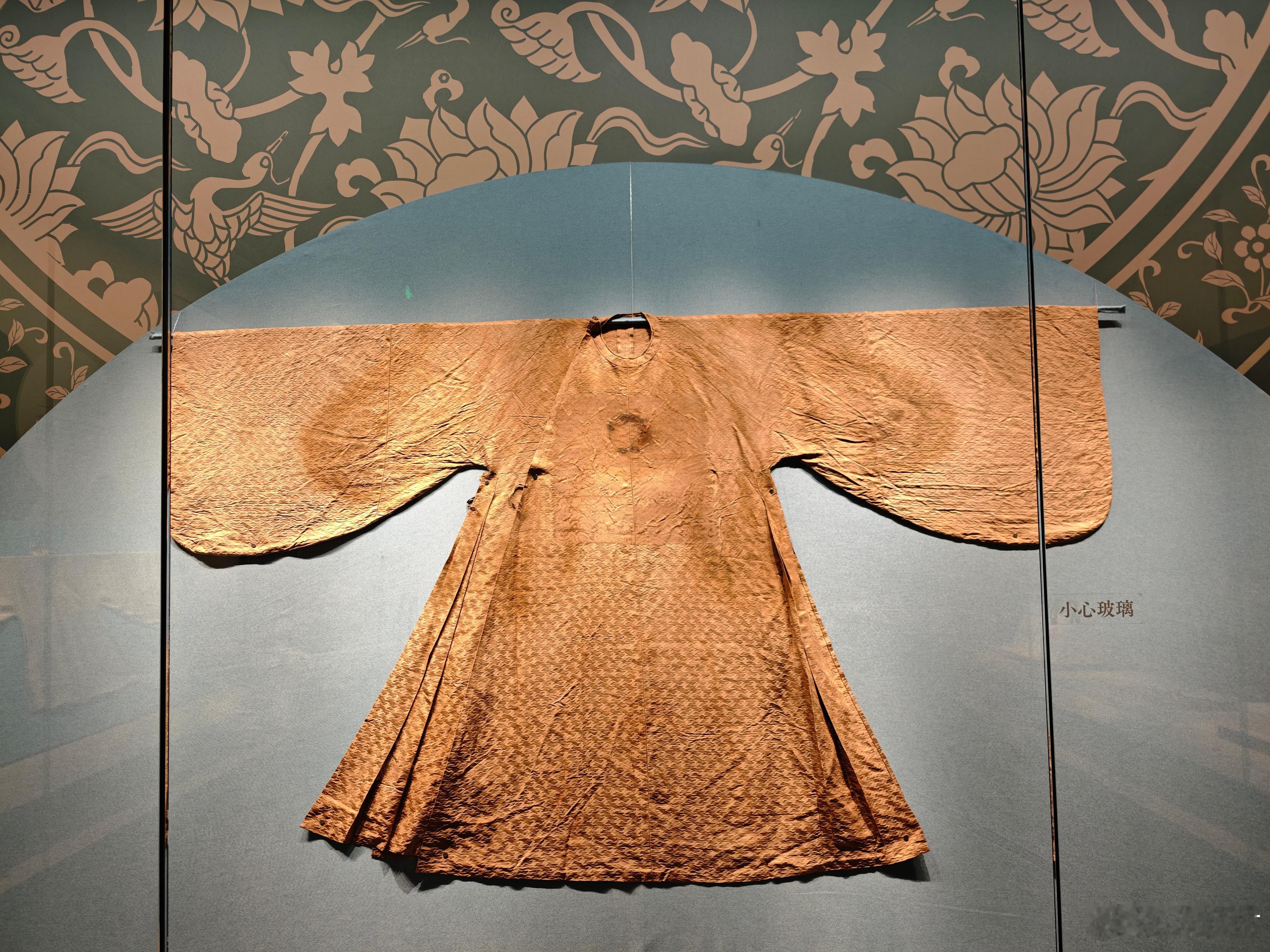 常州明代王洛家族墓出土服饰​​​