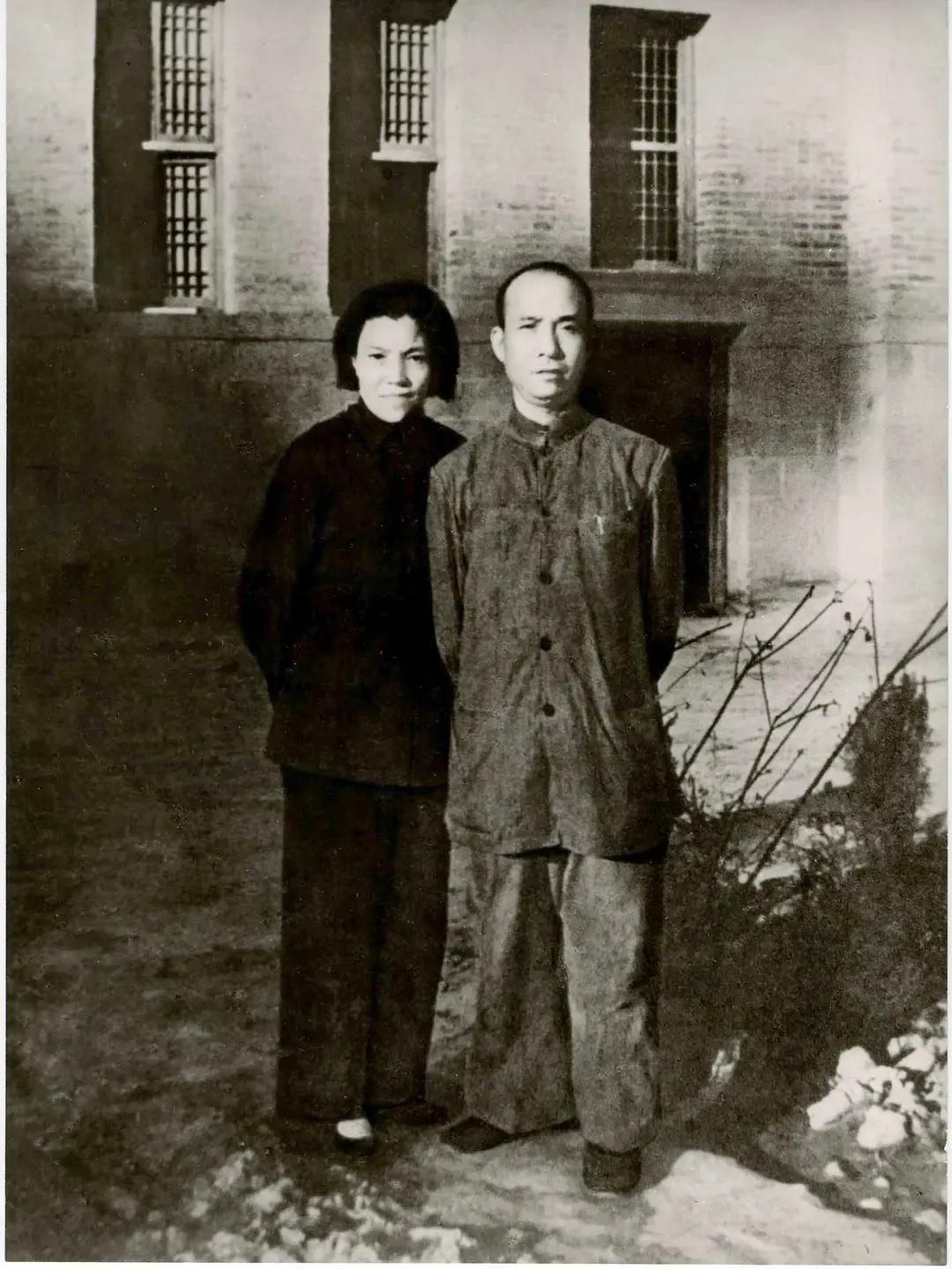 1941年，李富春和蔡畅1941年，贺龙和薛明1942年，朱德和康克清19