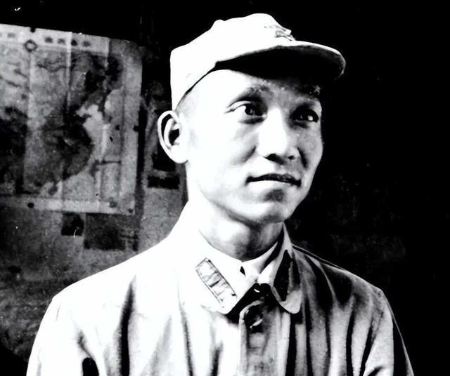 陈光被开除党籍后，托人找罗荣桓求情，罗荣桓听后为何不表态？，这背后，是功勋与纪律