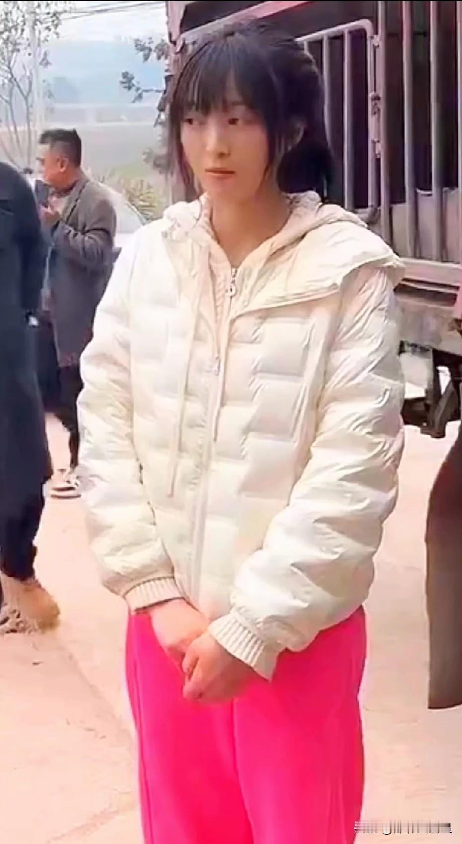 真是天大的笑话，一个乡村女孩网上的一句玩笑，敌过文旅全年的瞎忙。1月9日，重庆