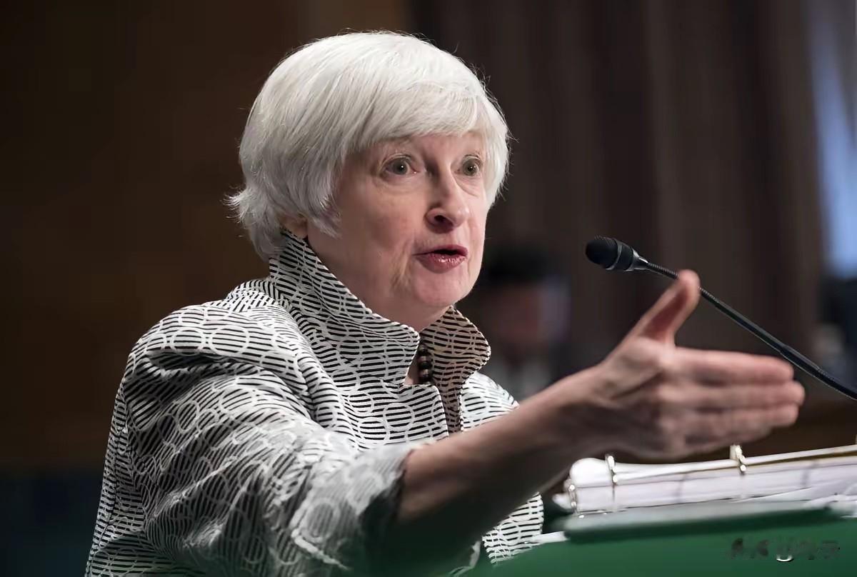 美国财长耶伦曾公开声称，世界没法承受，一个贸易顺差达到，一万亿美元的中国！中国想