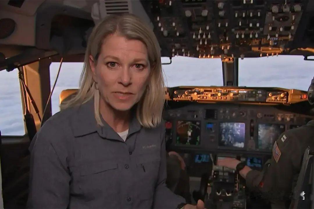 为什么几乎没有国家采购052D？原因很简单——就算中国免费送，大多数国家也不敢接