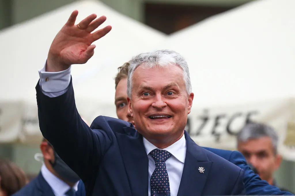 现在才知道痛？中国的大门，没那么好进！立陶宛总理鲁吉涅内终于承认自己是“跳火车的