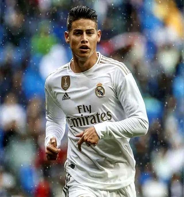 皇马卖错人了。十年后回头看，肠子都悔青。2014年，俱乐部为了给J罗让位