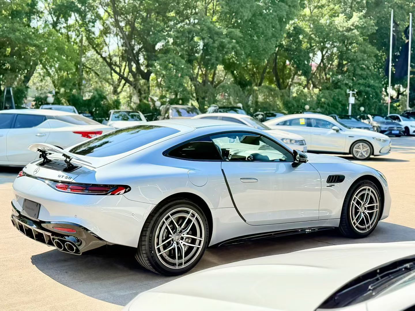 今天看完，发现还是911漂亮大家同意吗