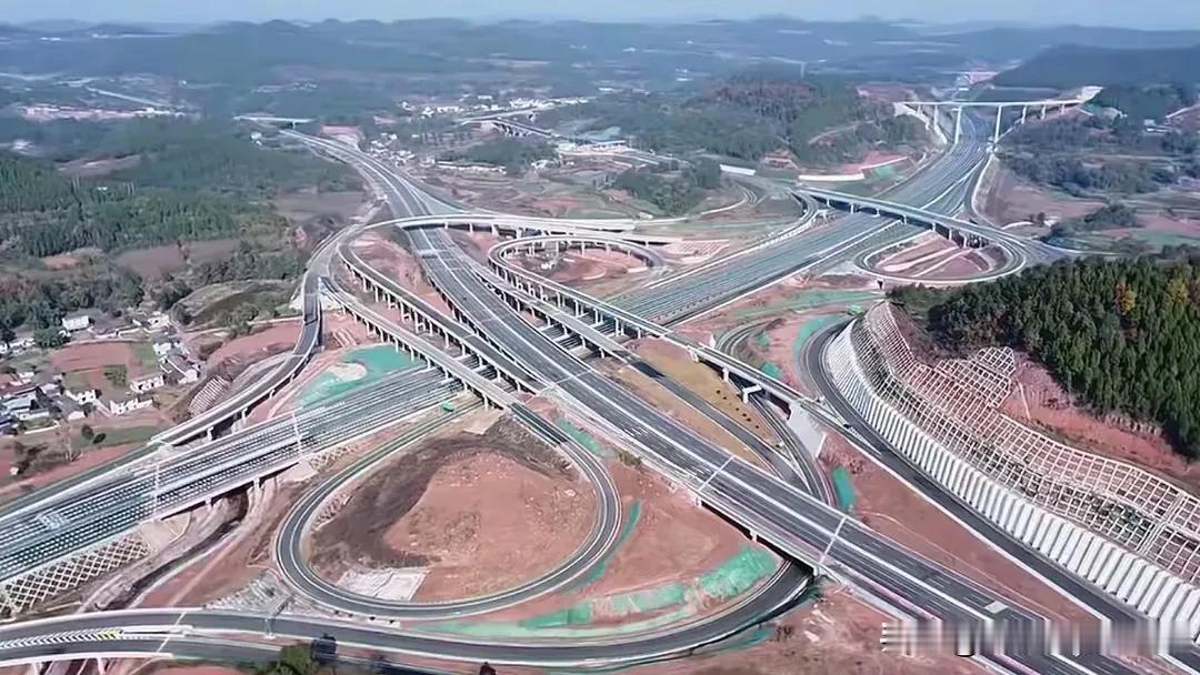 亚洲最大3D枢纽通车，西南经济将发生哪些翻天覆地的变化？近日，亚洲最大的3D