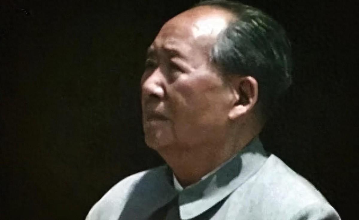 回顾1974年周恩来与毛泽东两位伟人的最后一次彻夜长谈，他们在那夜究竟深入交流了