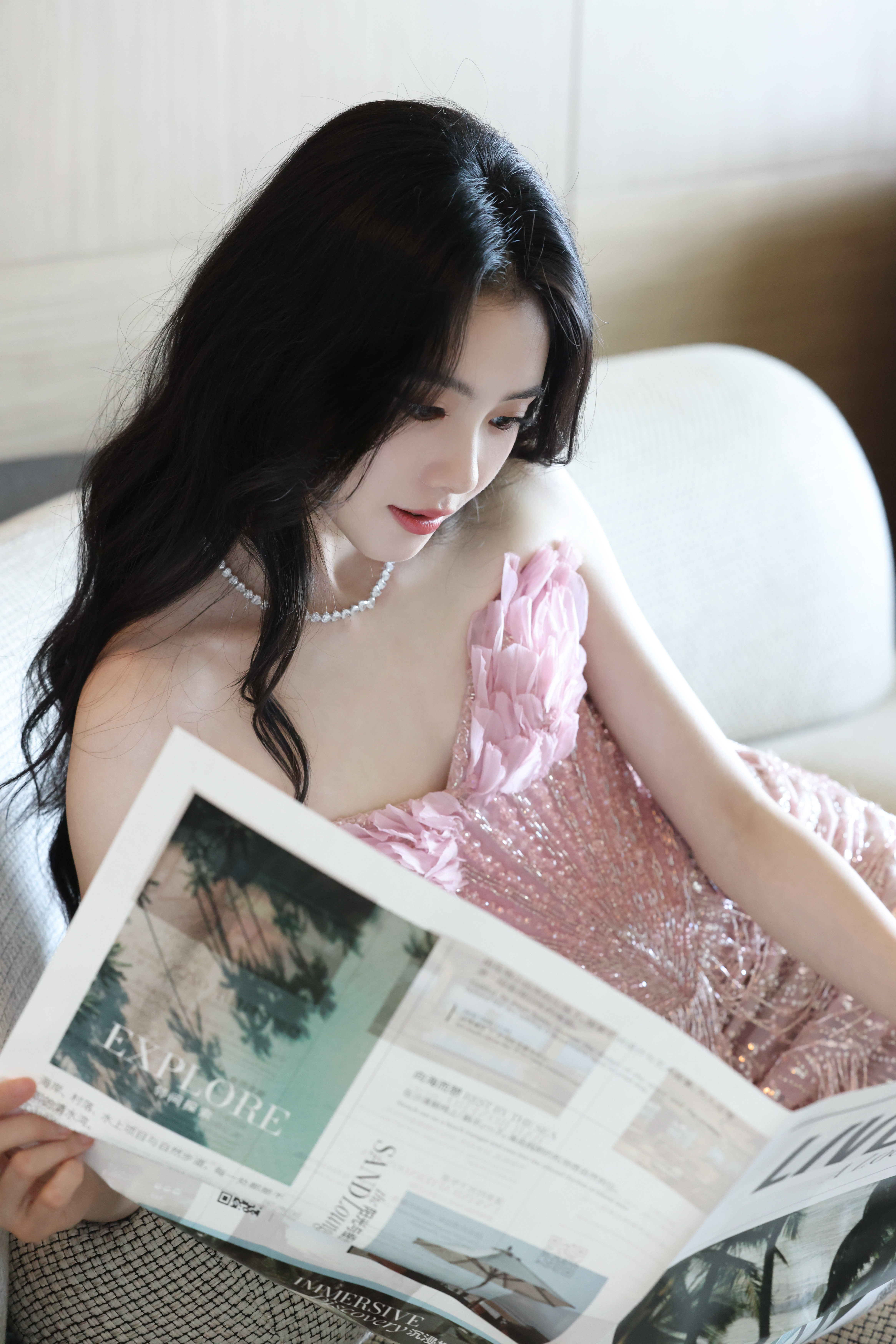 好想坐在妈妈的腿上。。。。