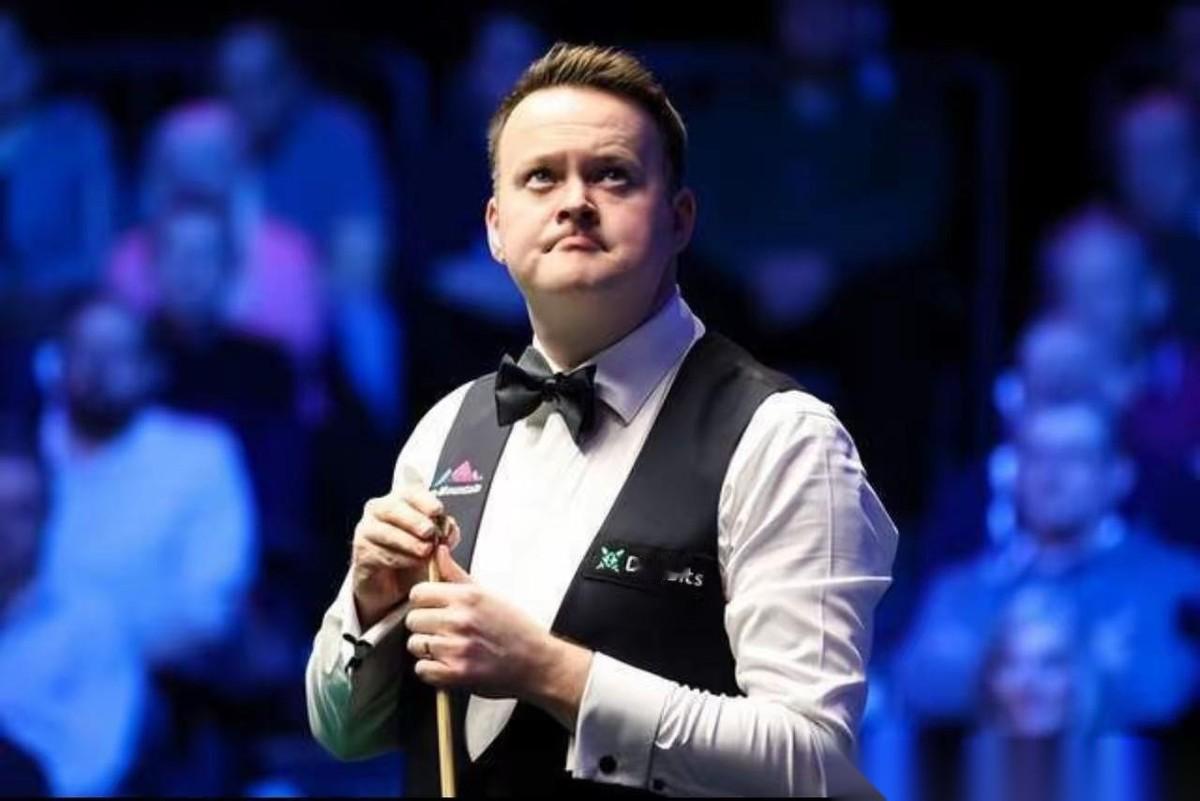 墨菲：去年梁文博要跟我赌身家，我没理会，他的身家会剩下什么，我表示怀疑。今天赵心