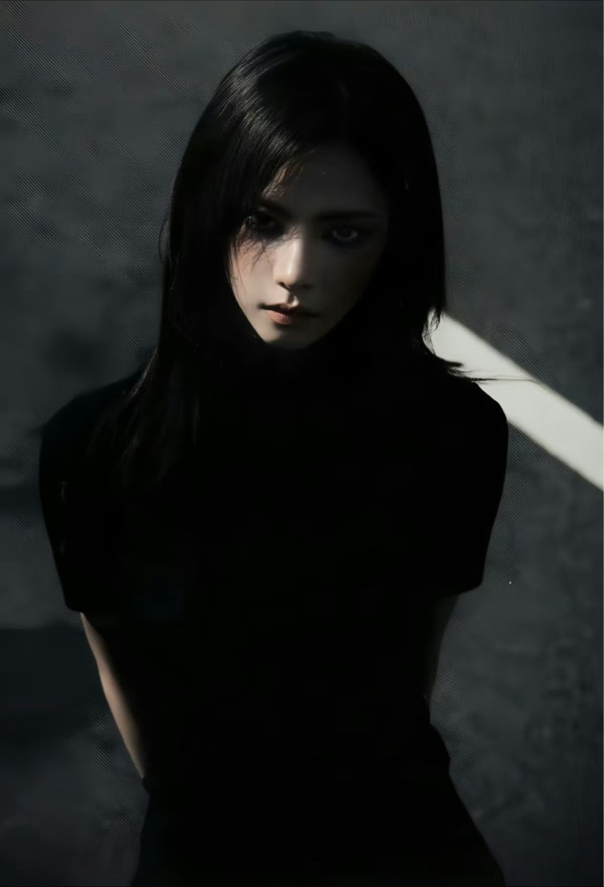 柳智敏蛇塑回归蛇塑永远封神！清冷魅惑又致命氛围感拉满～老公蛇系颜值狠狠戳中，被蛇